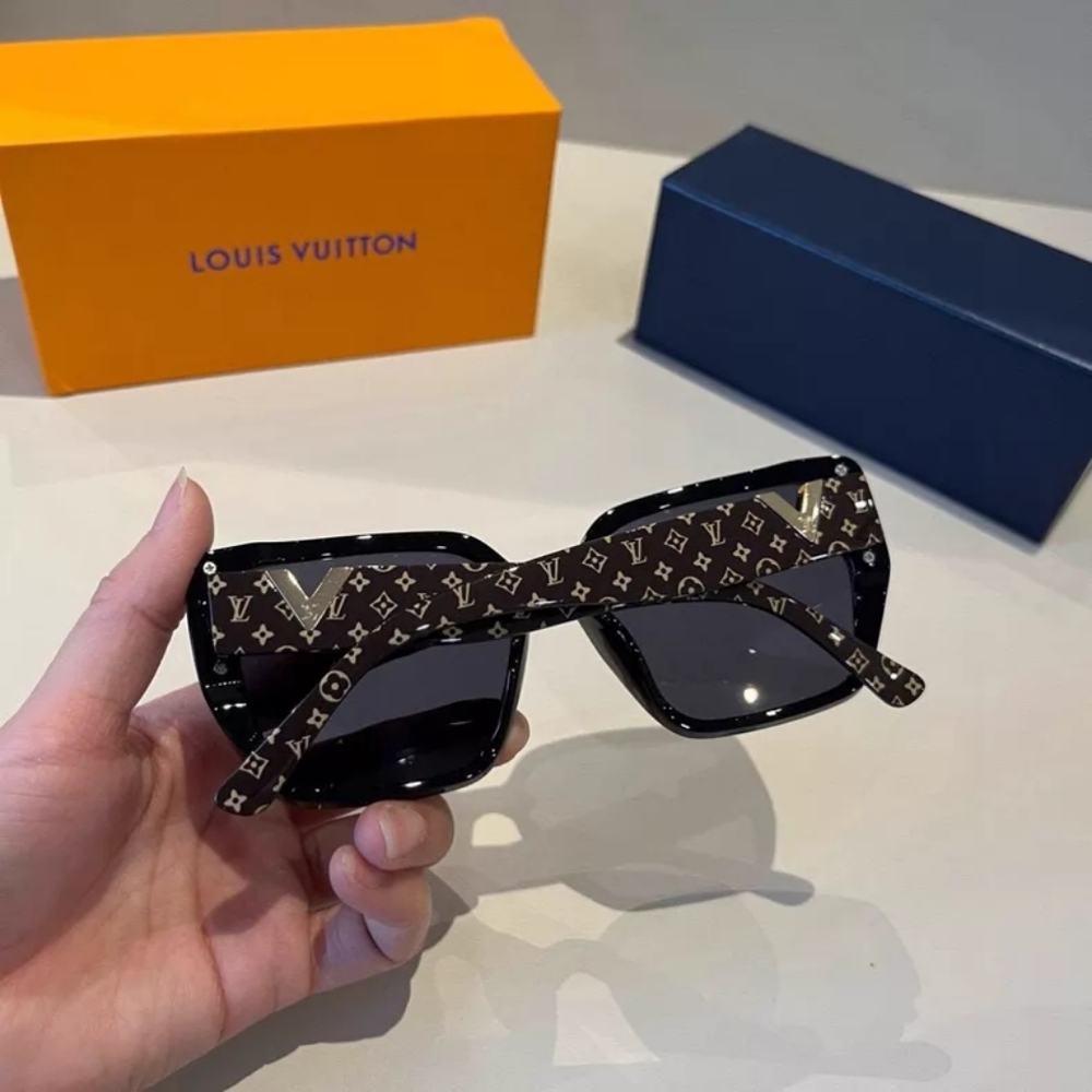 Louis Vuitton Square Sunglasses